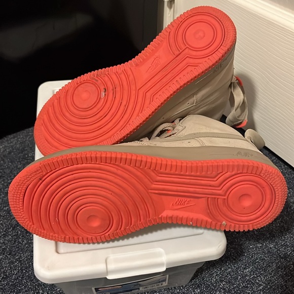 Nike AF1 Cream and Neon Orange Uptown’s Suede - Picture 2 of 7